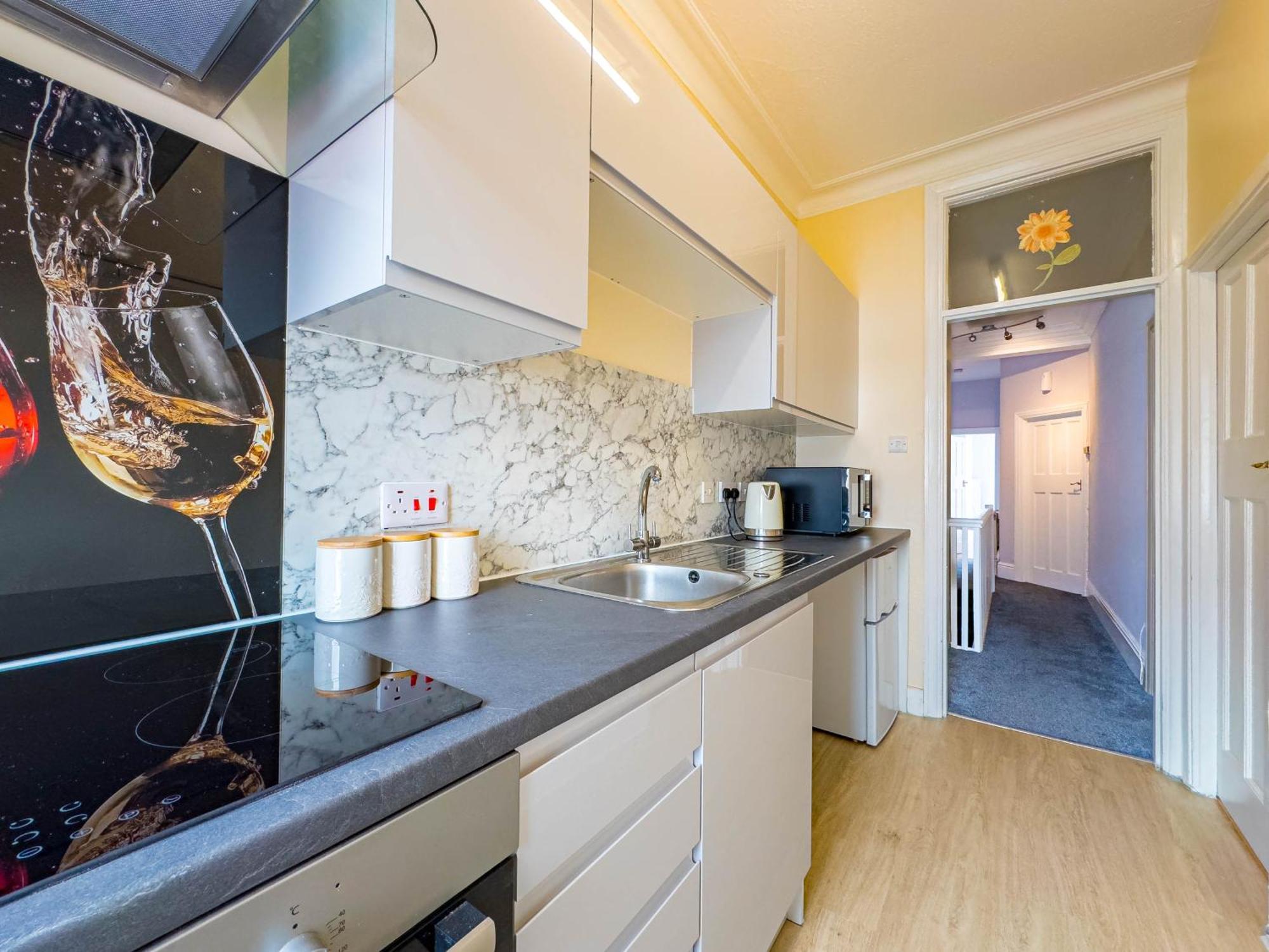 2 Bedroom Apartment Southend-On-Sea Exterior foto